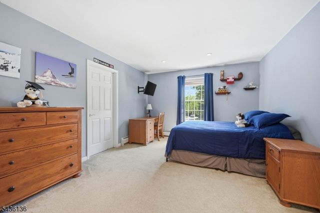 4 Harcourt Ter, Denville Twp., NJ 07834