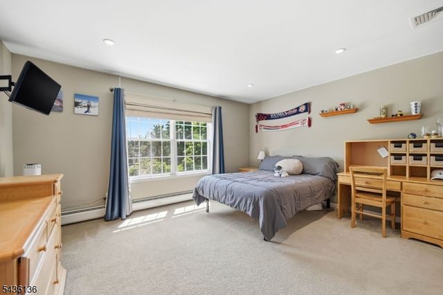 4 Harcourt Ter, Denville Twp., NJ 07834