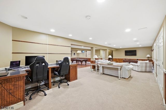 4 Harcourt Ter, Denville Twp., NJ 07834