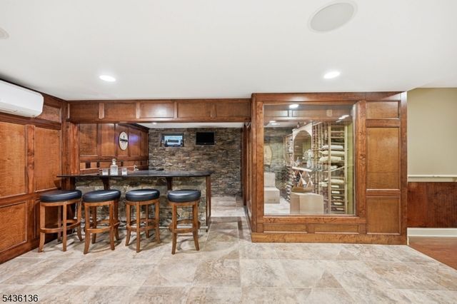 4 Harcourt Ter, Denville Twp., NJ 07834