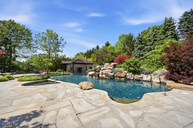 4 Harcourt Ter, Denville Twp., NJ 07834