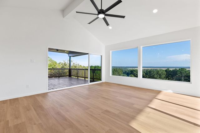 108 Koolua DR, Bastrop, TX 78602