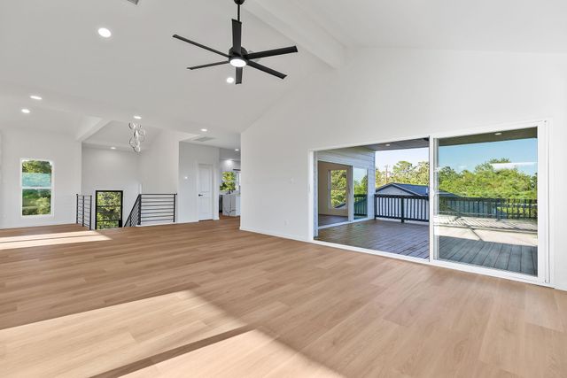 108 Koolua DR, Bastrop, TX 78602