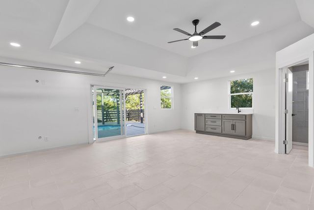 108 Koolua DR, Bastrop, TX 78602
