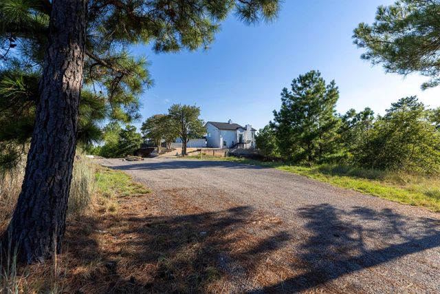 108 Koolua DR, Bastrop, TX 78602