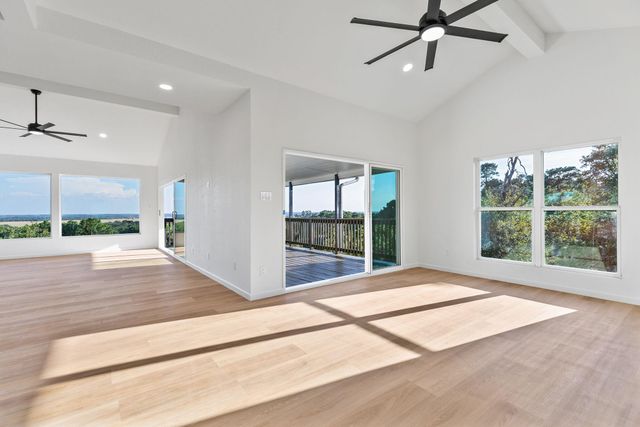 108 Koolua DR, Bastrop, TX 78602