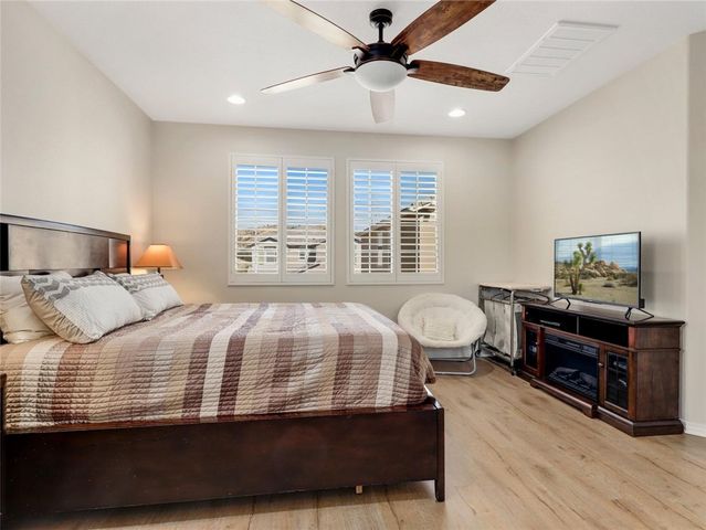 22021 Windham Way, Saugus, CA 91350
