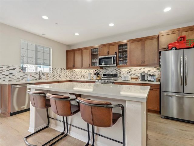 22021 Windham Way, Saugus, CA 91350