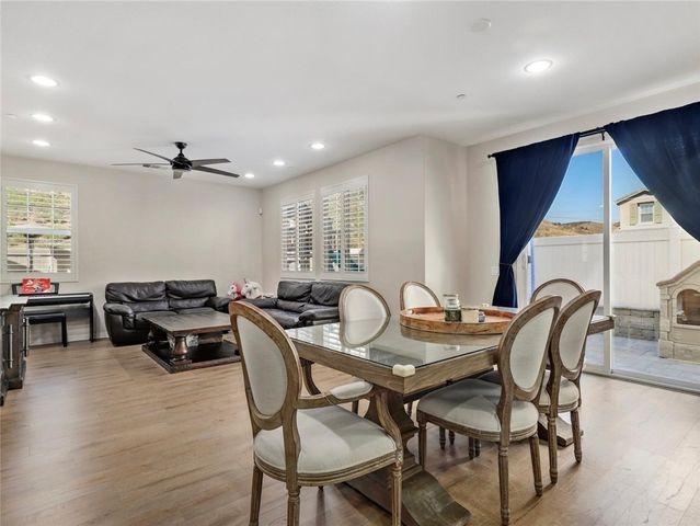 22021 Windham Way, Saugus, CA 91350