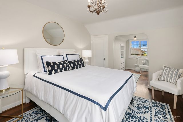 7744 33rd Avenue NW, Seattle, WA 98117