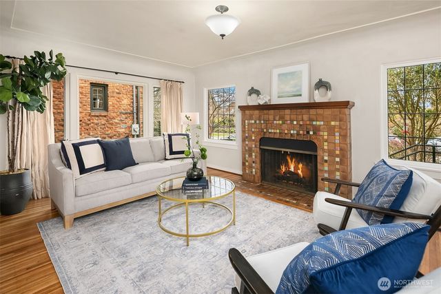 7744 33rd Avenue NW, Seattle, WA 98117