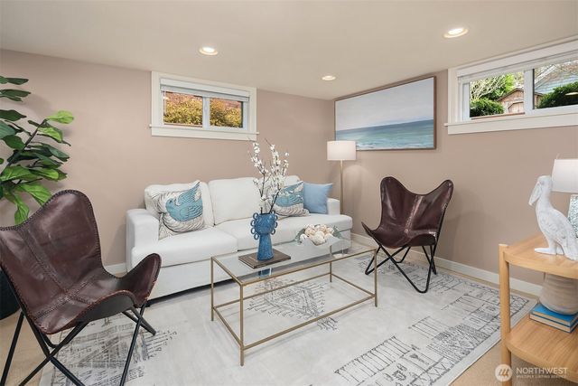 7744 33rd Avenue NW, Seattle, WA 98117