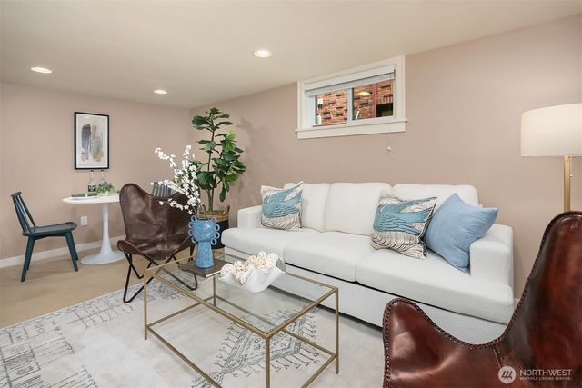 7744 33rd Avenue NW, Seattle, WA 98117