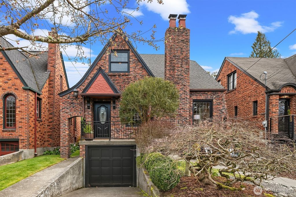 7744 33rd Avenue NW, Seattle, WA 98117