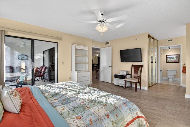 2240 N Cypress Bend Drive 601, Pompano Beach, FL 33069