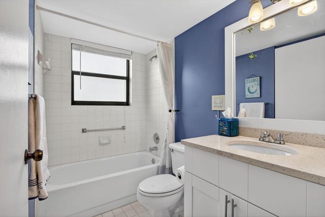 2240 N Cypress Bend Drive 601, Pompano Beach, FL 33069