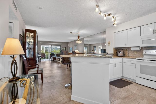 2240 N Cypress Bend Drive 601, Pompano Beach, FL 33069