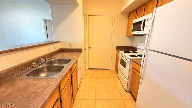 45 Maleena Mesa Street 916, Henderson, NV 89074