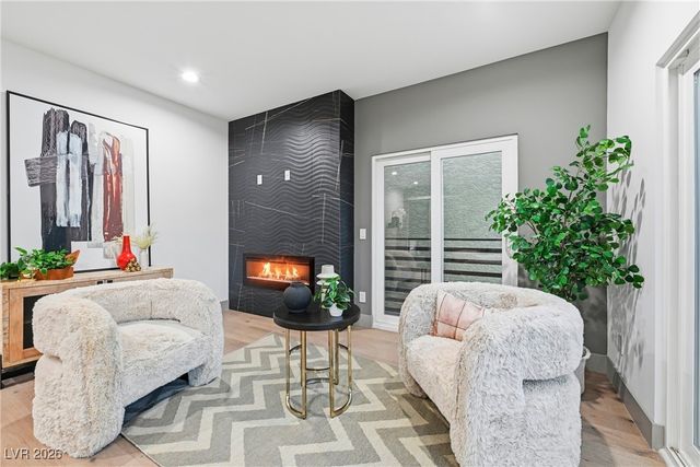 2861 Queens Courtyard Drive, Las Vegas, NV 89109