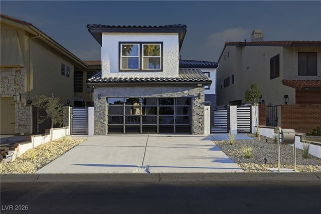 2861 Queens Courtyard Drive, Las Vegas, NV 89109