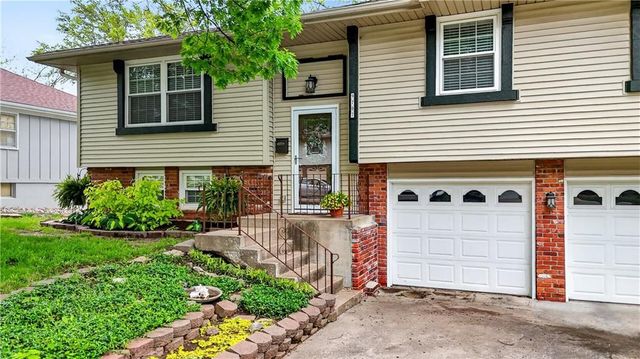 9707 W 56th Terrace, Merriam, KS 66203