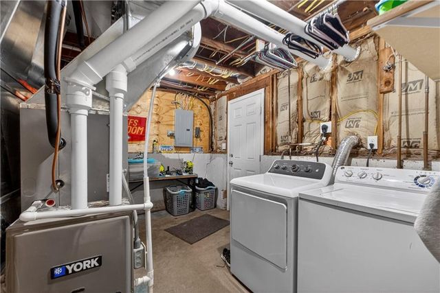 9707 W 56th Terrace, Merriam, KS 66203
