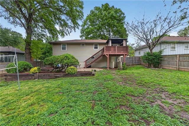 9707 W 56th Terrace, Merriam, KS 66203