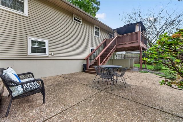 9707 W 56th Terrace, Merriam, KS 66203