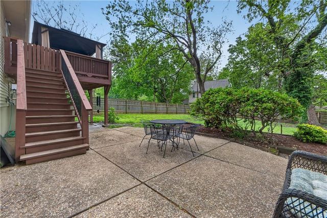 9707 W 56th Terrace, Merriam, KS 66203