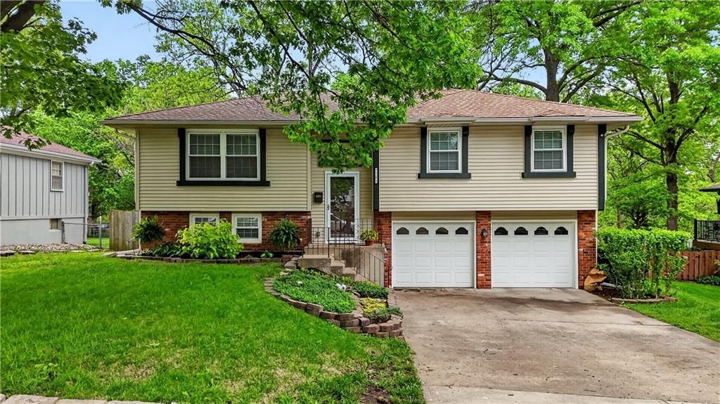9707 W 56th Terrace, Merriam, KS 66203