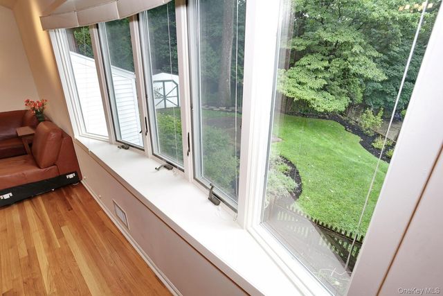 32 Newport Avenue, Tappan, NY 10983