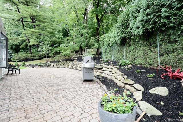 32 Newport Avenue, Tappan, NY 10983