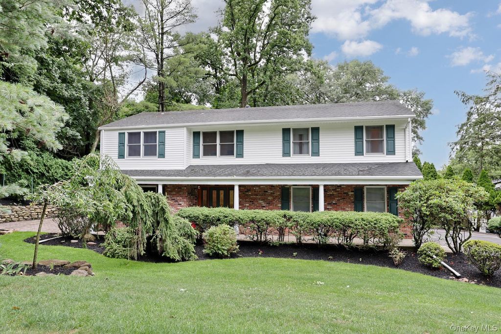32 Newport Avenue, Tappan, NY 10983