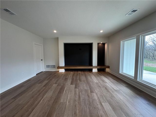 12495 N Arbor Way, Platte City, MO 64079