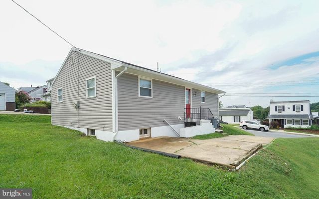 2003 HILLSIDE DR, Baltimore, MD 21207