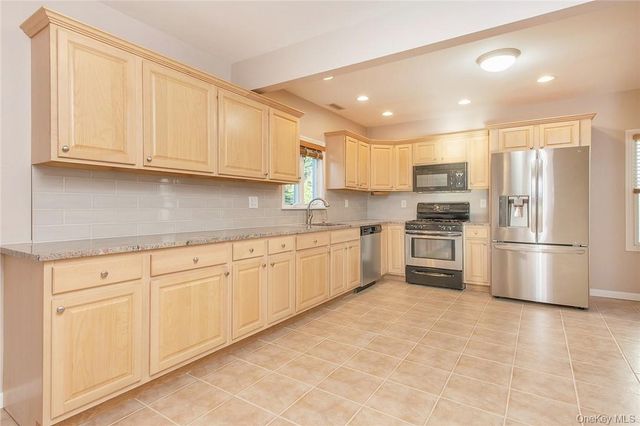 29 Orchard Street 2nd Fl, Eastchester, NY 10709