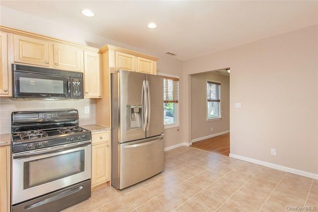29 Orchard Street 2nd Fl, Eastchester, NY 10709