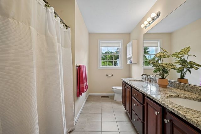 12 Autumn St, Billerica, MA 01821