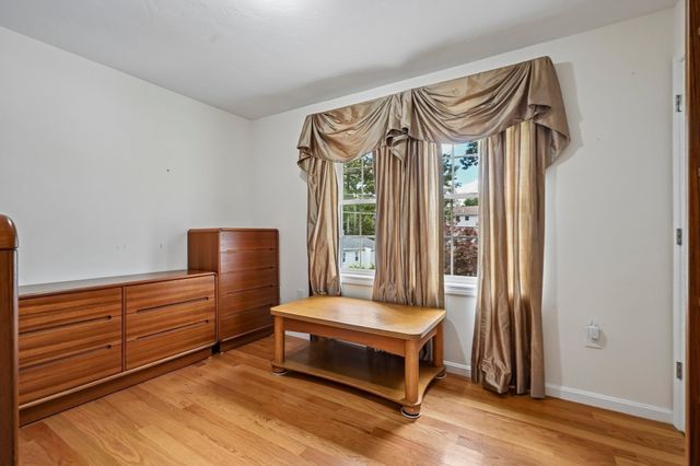 12 Autumn St, Billerica, MA 01821