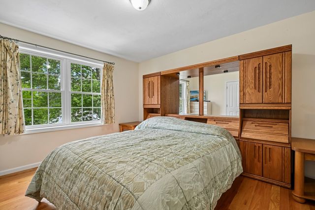 12 Autumn St, Billerica, MA 01821