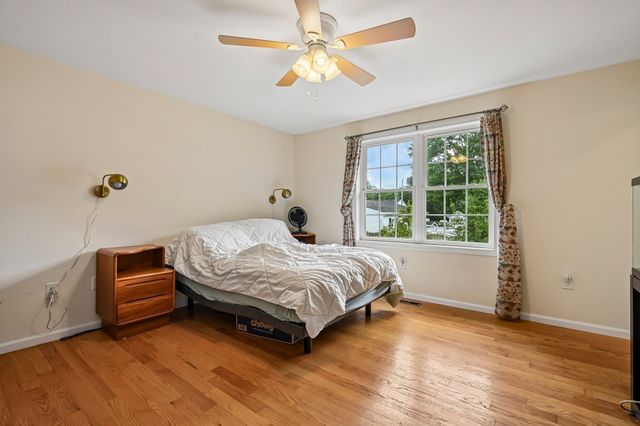 12 Autumn St, Billerica, MA 01821