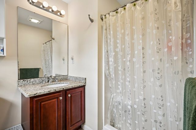 12 Autumn St, Billerica, MA 01821