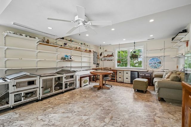 12 Autumn St, Billerica, MA 01821