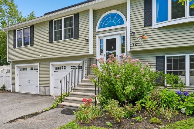 12 Autumn St, Billerica, MA 01821