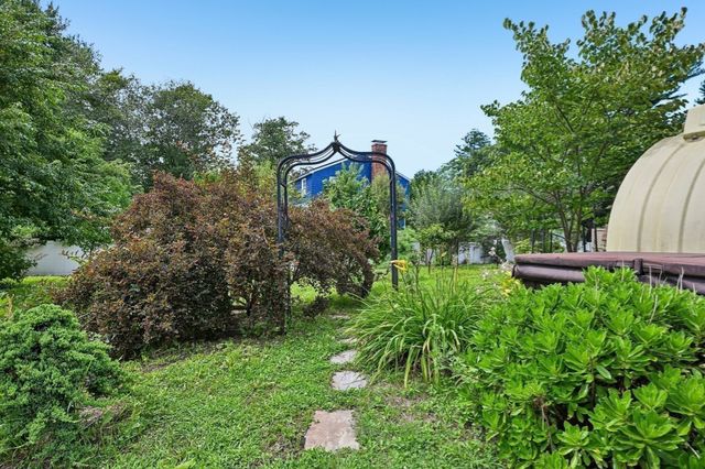 12 Autumn St, Billerica, MA 01821