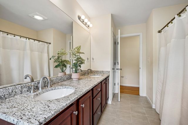 12 Autumn St, Billerica, MA 01821