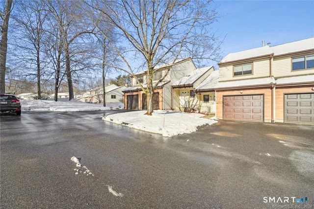 17 Oak Forest Drive 2, Manchester, CT 06042