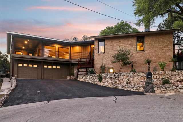 714 Starcrest DR, New Braunfels, TX 78130