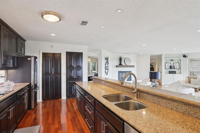 714 Starcrest DR, New Braunfels, TX 78130