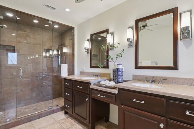 714 Starcrest DR, New Braunfels, TX 78130